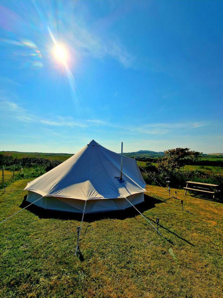 Beautiful 1-Bed Bell Tent In هوليهيد المظهر الخارجي الصورة