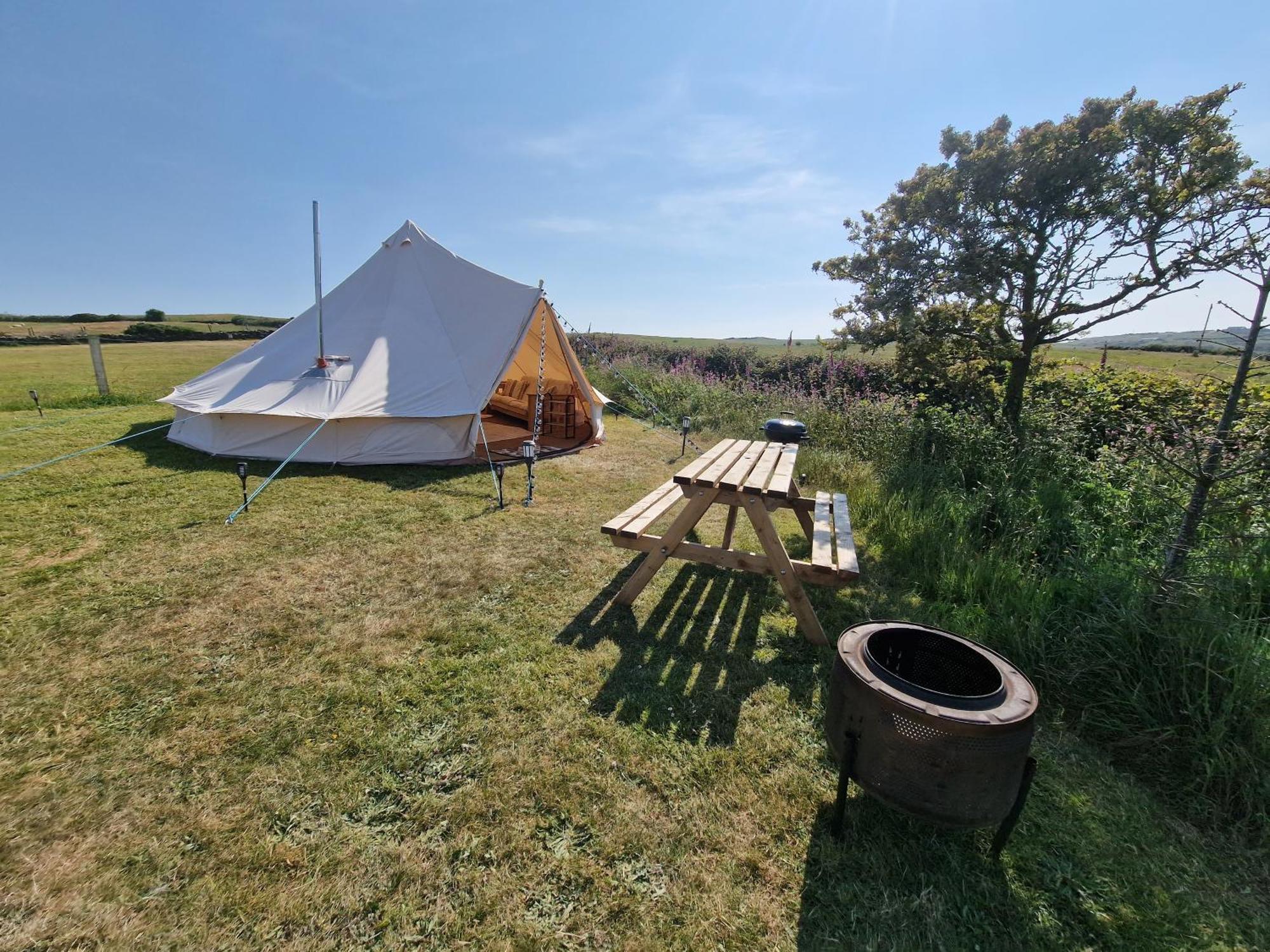 Beautiful 1-Bed Bell Tent In هوليهيد المظهر الخارجي الصورة