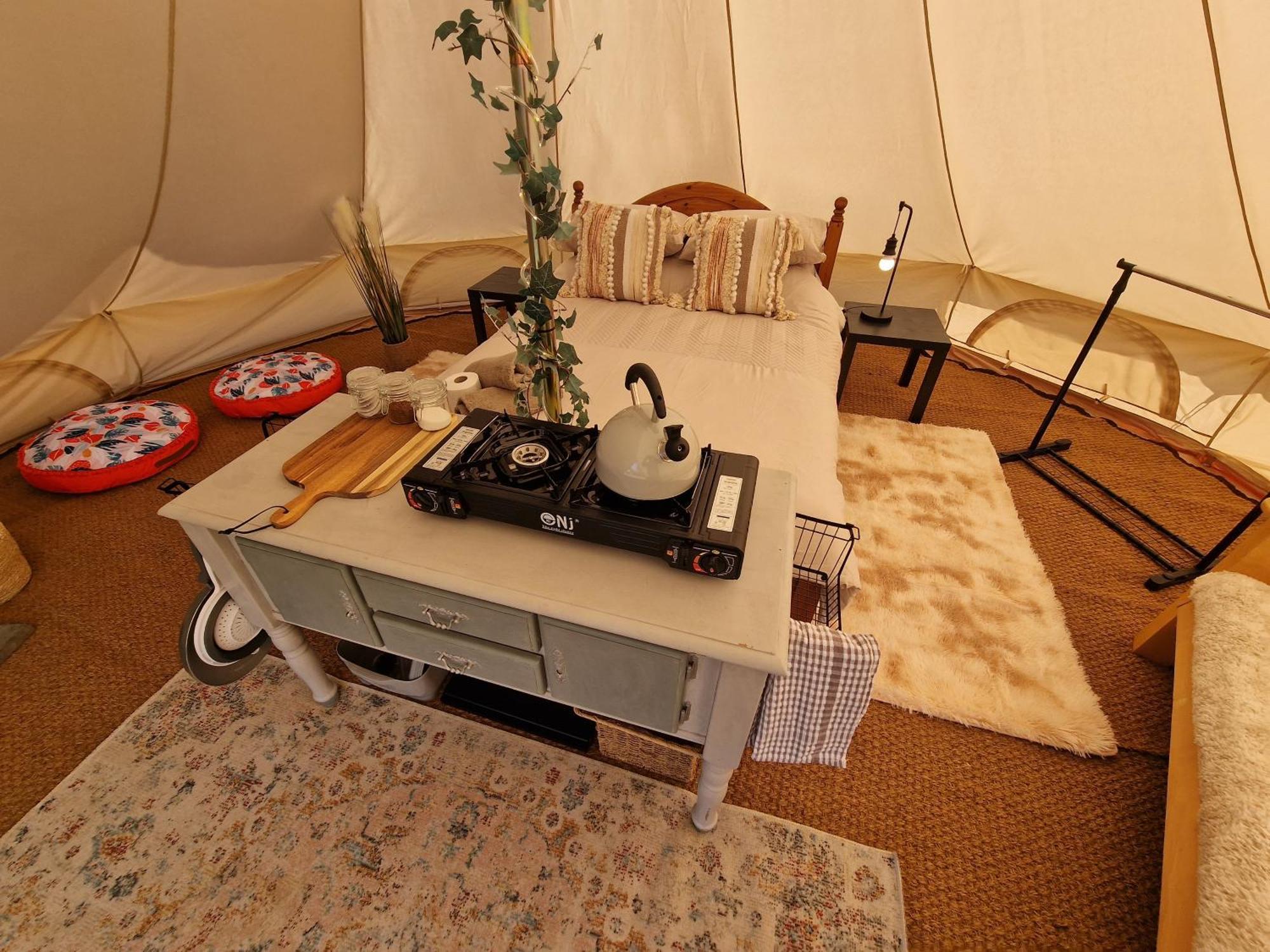Beautiful 1-Bed Bell Tent In هوليهيد المظهر الخارجي الصورة